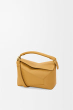 画像をギャラリービューアに読み込む, ※ 年に一度年末特価の期間限定！！※ 最も人気のある商品 LOEWE（ロエベ ）パズルバッグ スモールクラシックカーフ\期間限定/ TIME SALE
